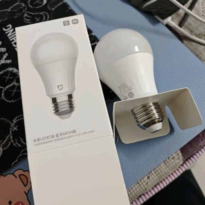 米家灯泡