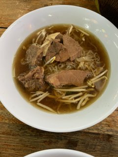 14元一碗，清迈这家老字号牛肉面能得几分