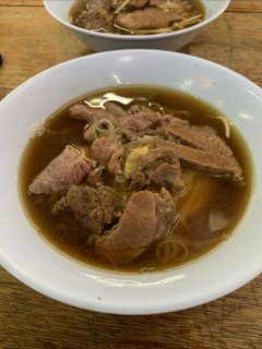 14元一碗，清迈这家老字号牛肉面能得几分