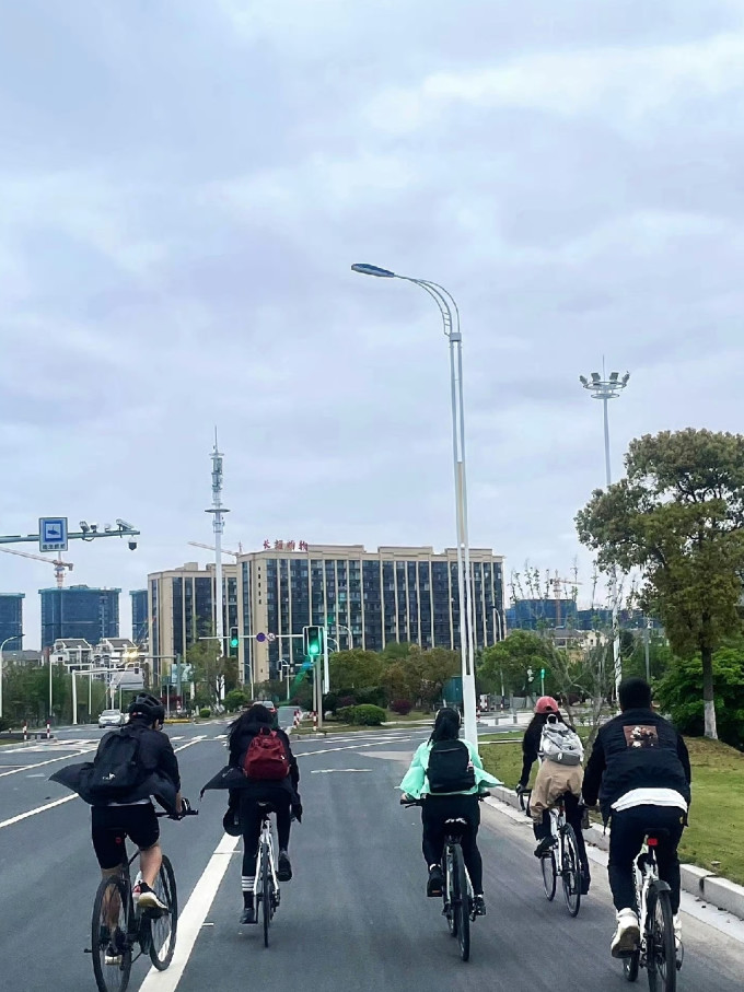 瑞豹公路车