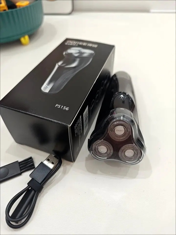 飞科电动剃须刀