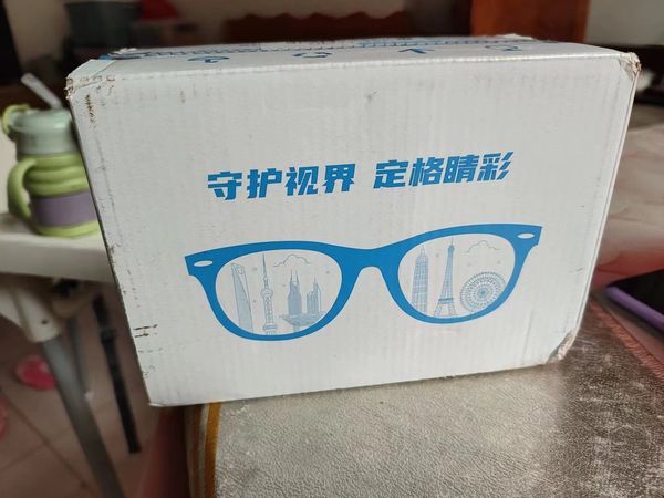 万新眼镜到货啦，帮你们踩雷评测一下