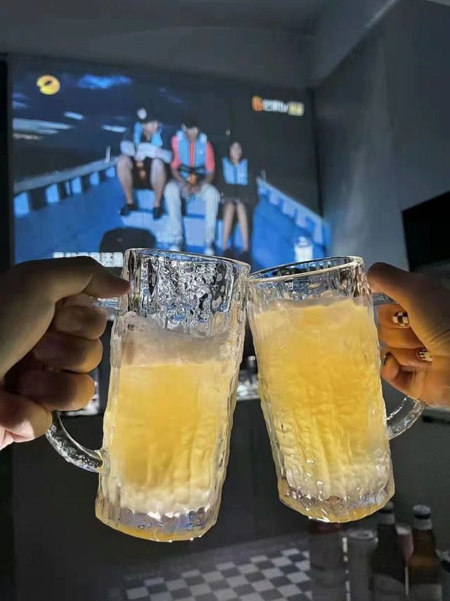 一定要和男朋友喝一次酒，微醺的状态太上头