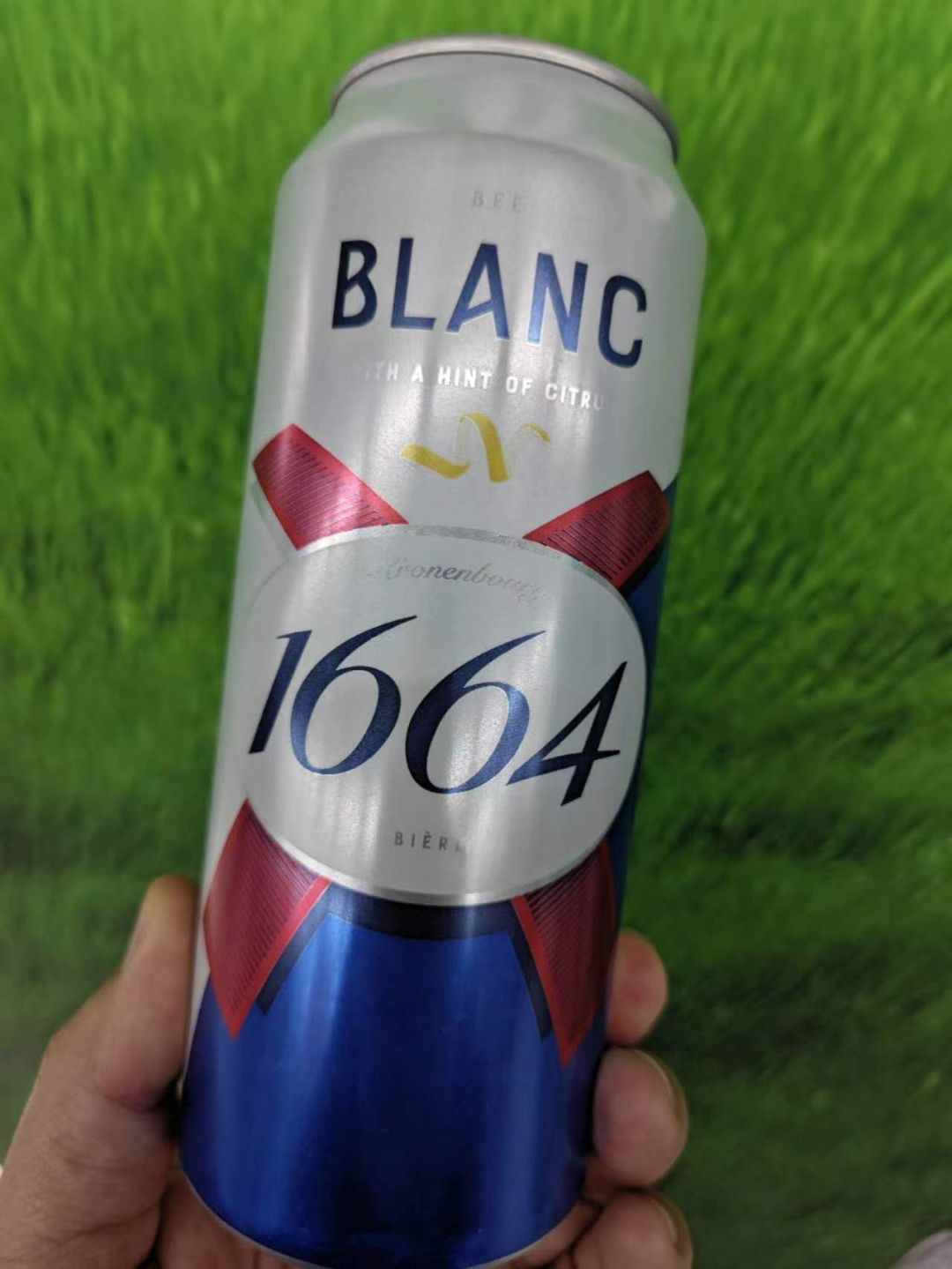 嘉士伯1664白啤酒