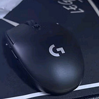 罗技G102二代RGB游戏鼠标，轻装上阵，精准吃鸡！