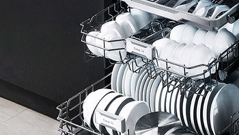 洗碗机：厨房清洁的智能选择