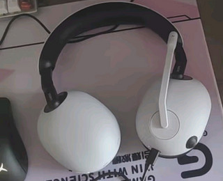 索尼INZONE H9 旗舰电竞游戏耳机 无线蓝牙 头戴式 主动降噪 虚拟7.1声道 2.4GHz 高清麦克风 ps5适用