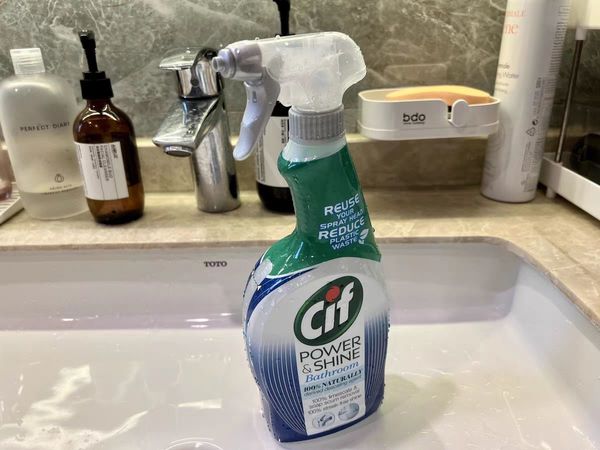 厨卫清洁剂油污水垢家用浴室玻璃