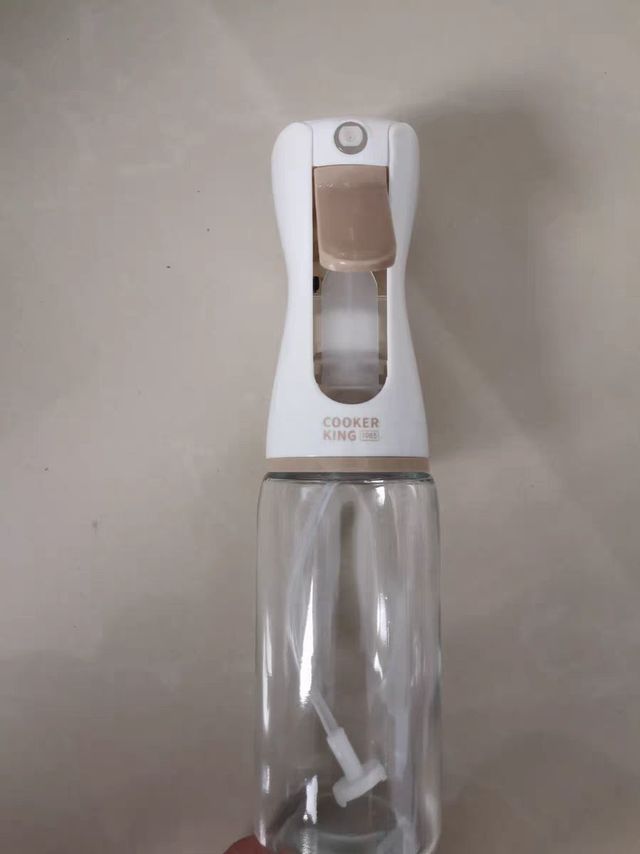 不滴不漏的喷油壶