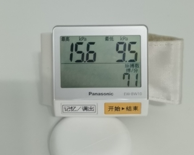 伴随我多年的松下血压仪EW-BW10使用心得。