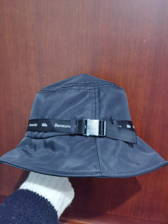 蕉下帽子