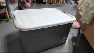 禧天龙塑料收纳箱，书籍杂物一并放