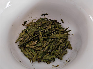 今天喝贡牌西湖龙井茶一天赐精品级明前龙井。