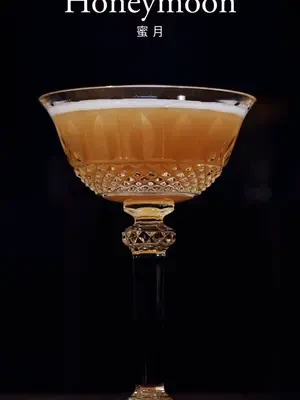 【经典调酒】蜜月 - 苹果白兰地为主导的酸甜爱情之旅（Honeymoon）#调酒 #调酒师 #鸡尾酒 