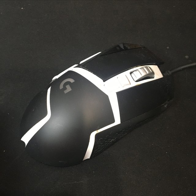 罗技G502鼠标，游戏界的扛把子。