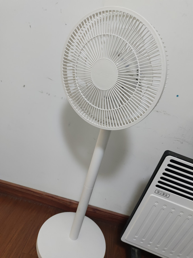 荣事达电风扇