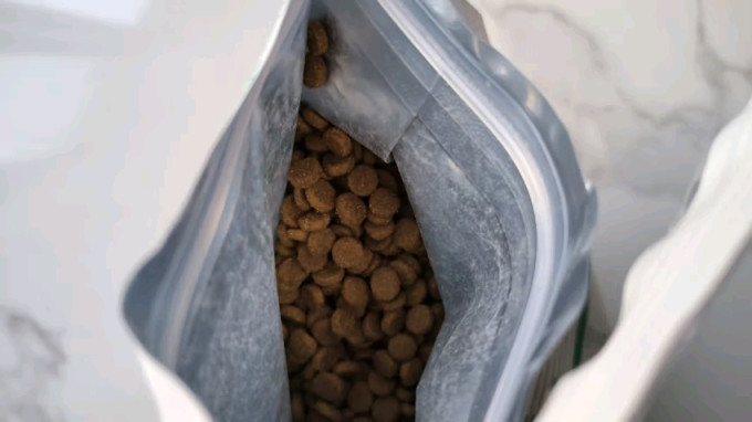 顶制鲜粮猫咪干粮
