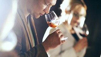 关于葡萄酒常见的5个问题，掌握后让你在酒局上收获一众迷妹！