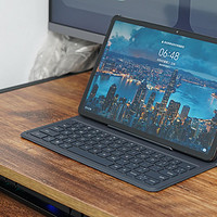 荣耀平板X8 Pro搭配蓝牙键盘带来堪比笔记本电脑的使用体验