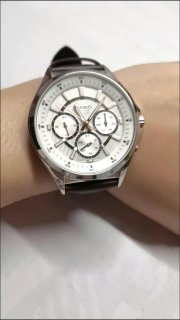 卡西欧三眼石英表