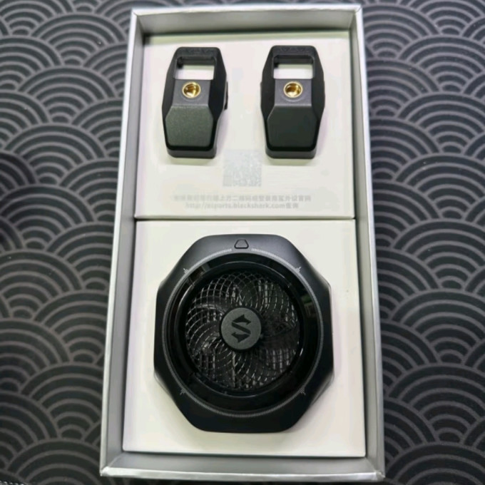 黑鲨手机散热器