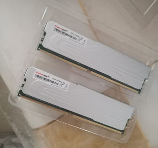 金百达（KINGBANK）银爵DDR4 3200内存条  ，让你的电脑起飞