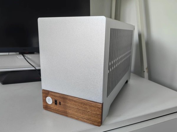 分型工艺itx机箱