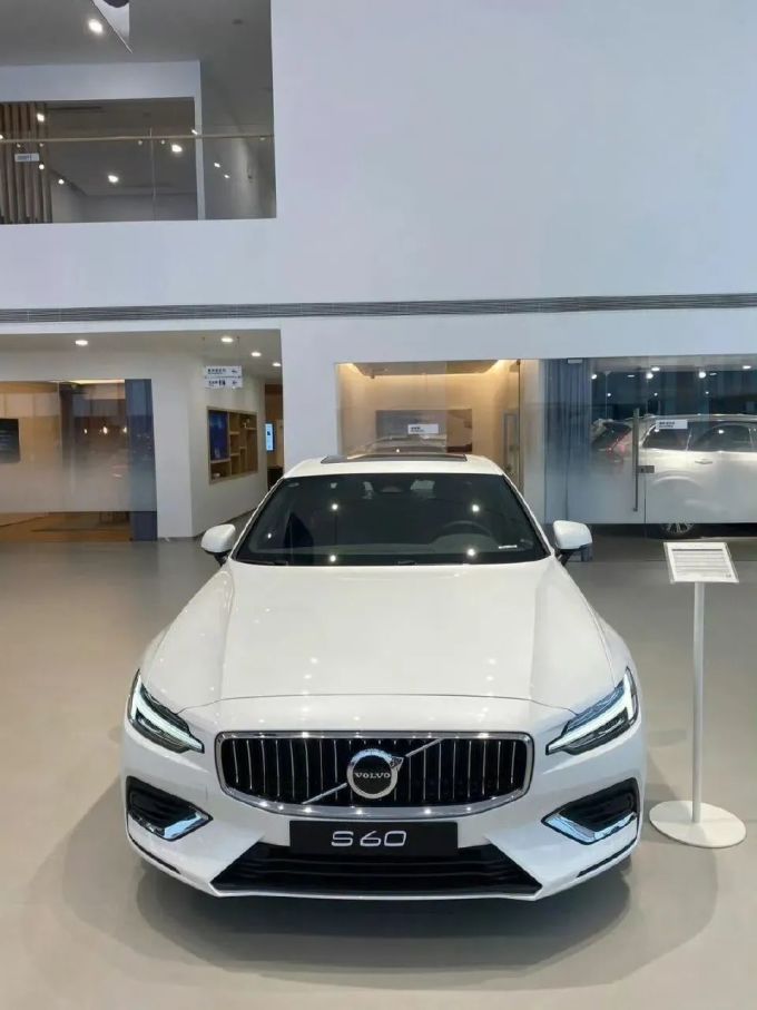 沃尔沃s60丐版,19万多,落地近23万,香不香?