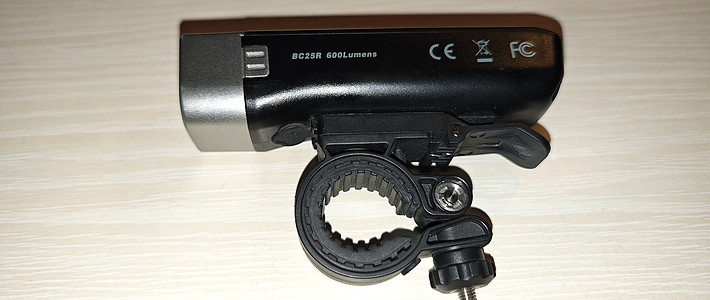 菲尼克斯（FENIX）BC25R 骑行车灯两年使用评测