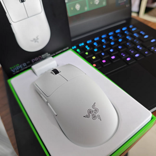 Razer雷蛇毒蝰V3专业版Pro原生8K电脑游戏CS无畏契约电竞无线鼠标