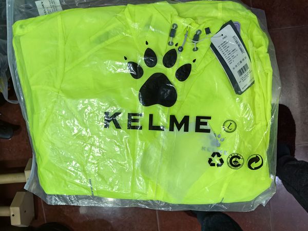 一言难尽的卡尔美皮肤衣