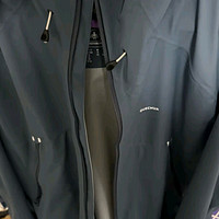 迪卡侬MH500 冲锋衣