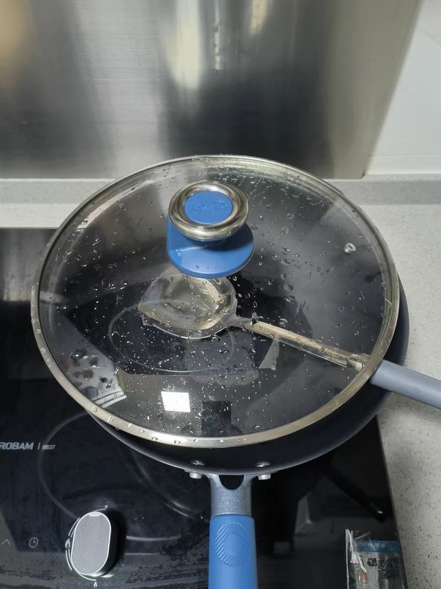 【健康厨艺】爱仕达有钛炒锅：科技与烹饪的融合