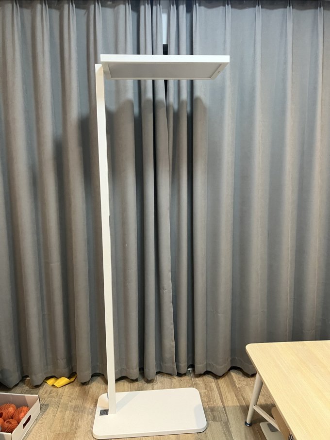 欧司朗护眼灯怎么样 既然知道是智商税，那就少交点吧。欧司朗大陆灯简单开箱_什么值得买