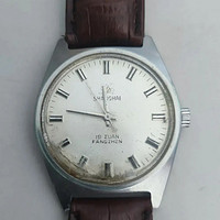 这是53年前花120元买的手表