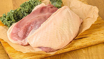 同样是禽肉，为什么鸡胸肉深受减肥人群喜爱，而鸭胸肉却很少见？