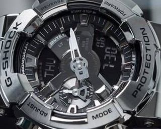 卡西欧G-SHOCK小钢炮:坚韧与时尚的融合