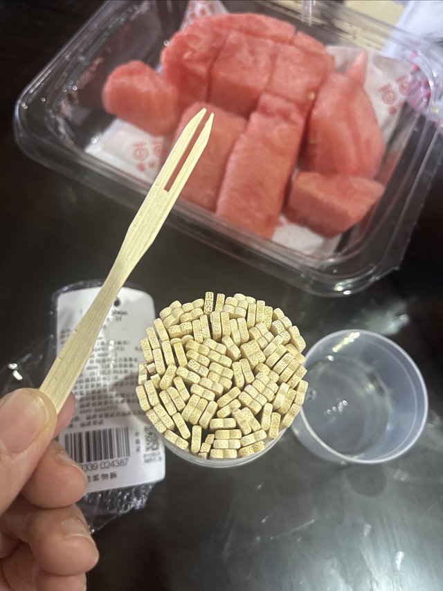 一次性水果叉，方便又卫生！