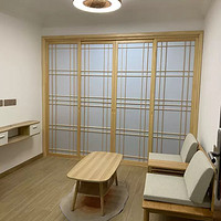 源氏木语实木沙发，不仅展现出自然质朴的质感，还充满了现代简约的设计风格。