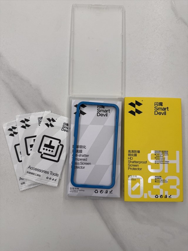 轻松贴膜，让手机焕发新生！