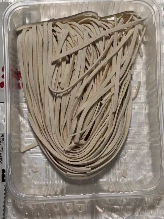 多人团来的拉面说
