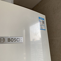 德国博世燃气热水器出热水不需要等待，全屋都可洗热水澡。