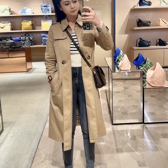 人生总要拥有一件Burberry风衣🧥