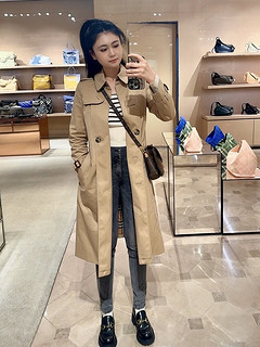 人生总要拥有一件Burberry风衣🧥