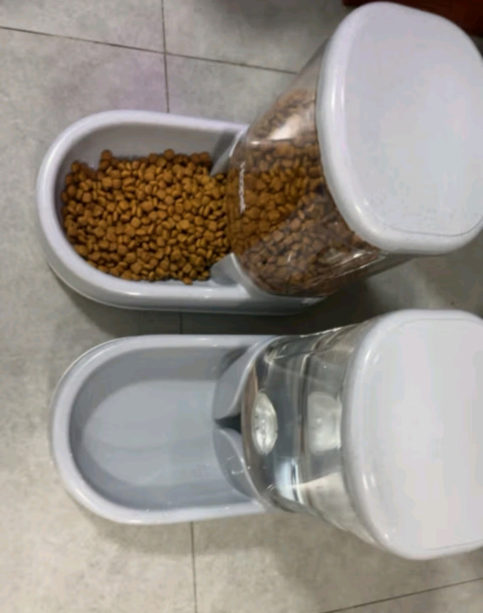 华元宠具宠物智能喂食器