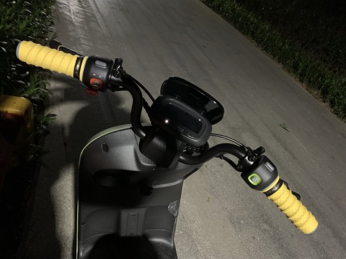 羽毛球具