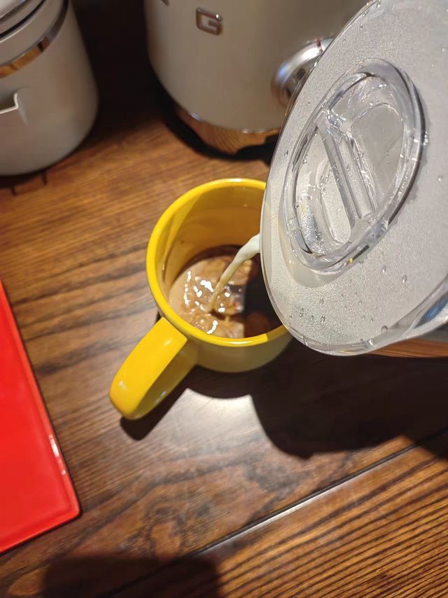 SMEG/斯麦格 意大利咖啡电动奶泡机家用全自动冷热打奶器巧克力机