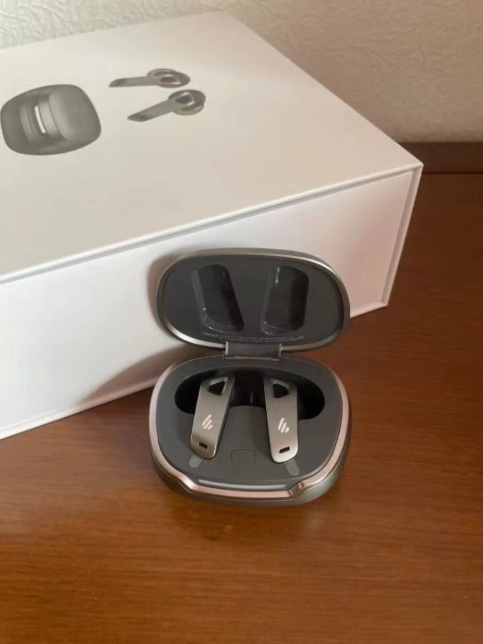 漫步者蓝牙耳机