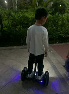 Ninebot九号平衡车儿童L6黑色【六一儿童节礼物】 6-12岁电动车智能双轮腿控9号体感车平衡车10岁以上