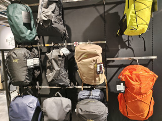始祖鸟、Patagonia、北面、山浩—日本福冈 户外探店（背包）